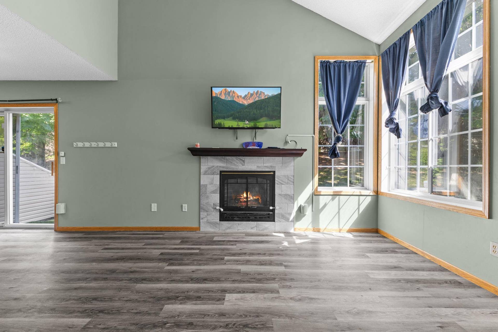 12598 74th Avenue N, Maple Grove, MN 55369 Vivid Spaces_12598 74th Ave N_07.JPG
