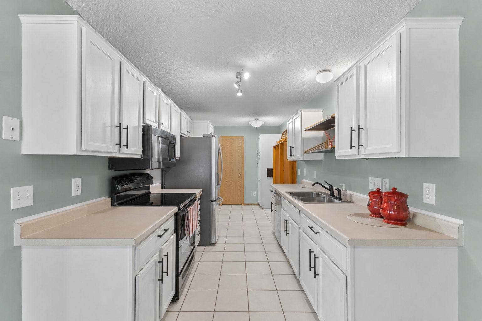 12598 74th Avenue N, Maple Grove, MN 55369 Vivid Spaces_12598 74th Ave N_007.png