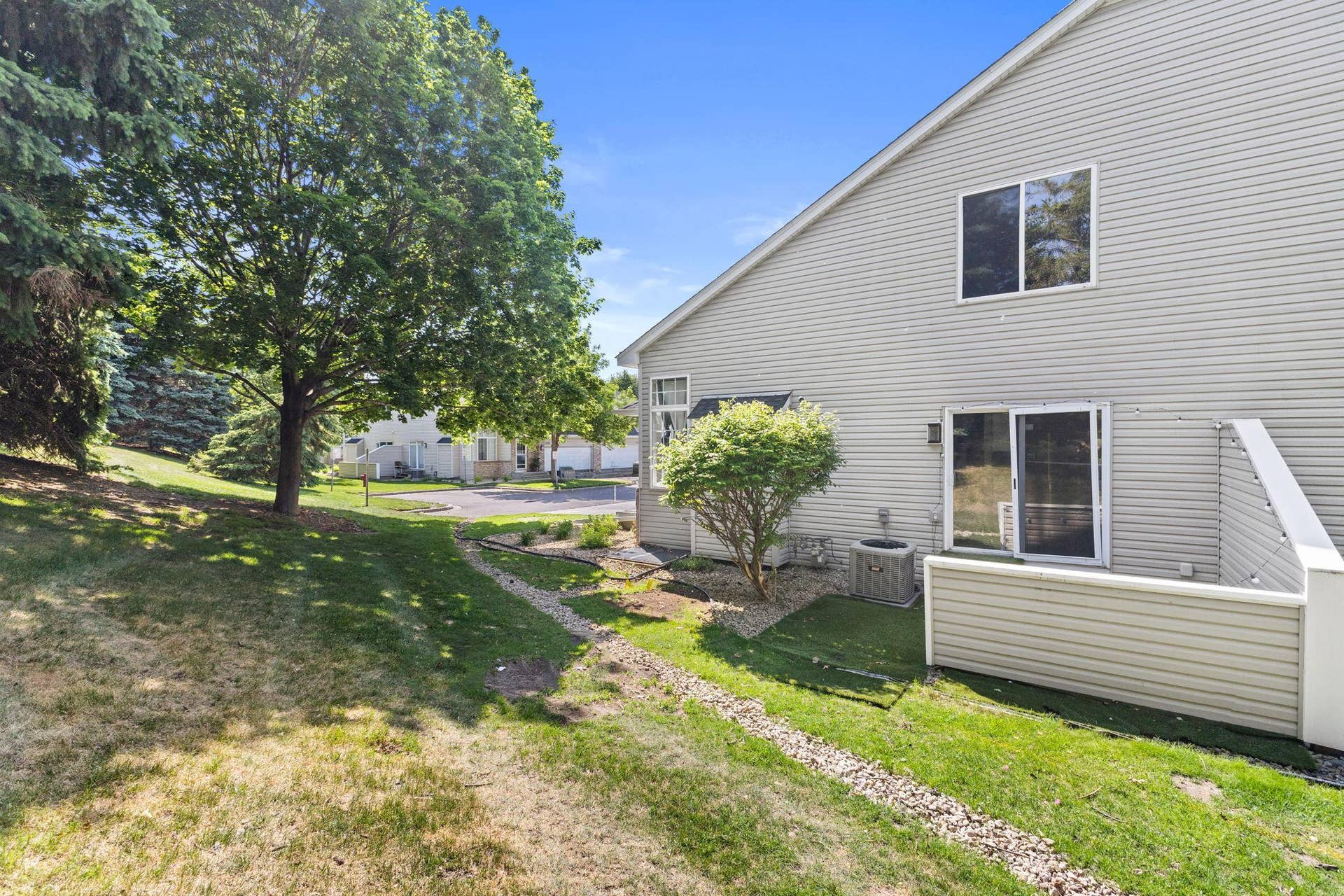 12598 74th Avenue N, Maple Grove, MN 55369 Vivid Spaces_12598 74th Ave N_32.JPG