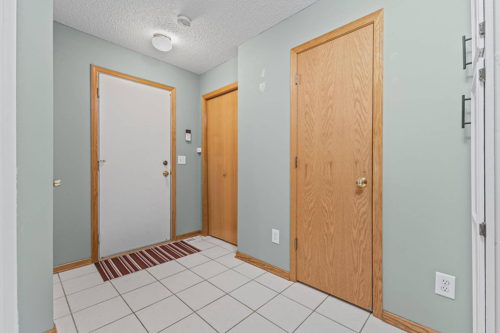 12598 74th Avenue N, Maple Grove, MN 55369 Vivid Spaces_12598 74th Ave N_009.jpg