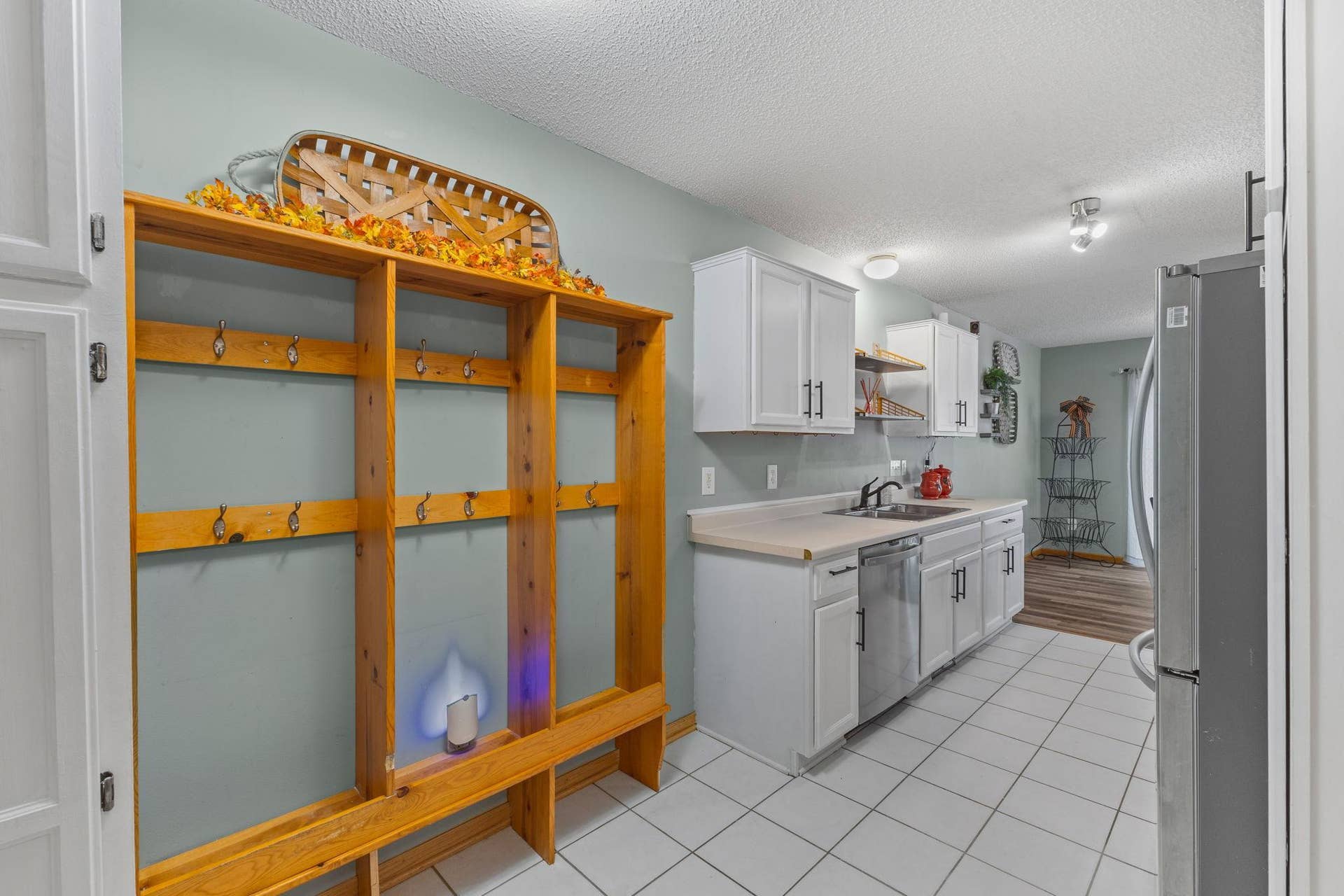 12598 74th Avenue N, Maple Grove, MN 55369 Vivid Spaces_12598 74th Ave N_008.jpg