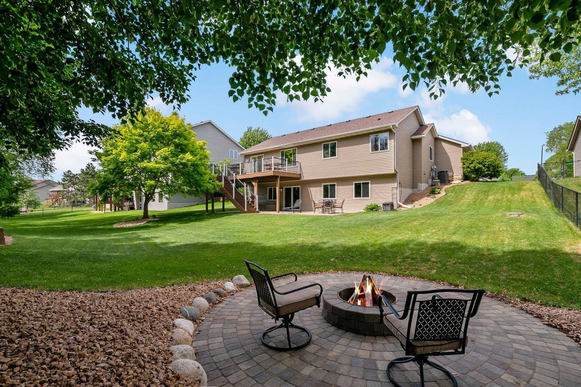 9800 Evergreen Avenue N, Brooklyn Park, MN 55443 9-web-or-mls-9800 Evergreen Ave, Brooklyn Park, MN_0008.jpg