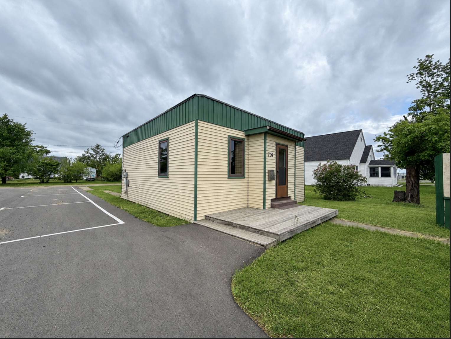 709 Washington Avenue S, Bemidji, MN 56601 Front