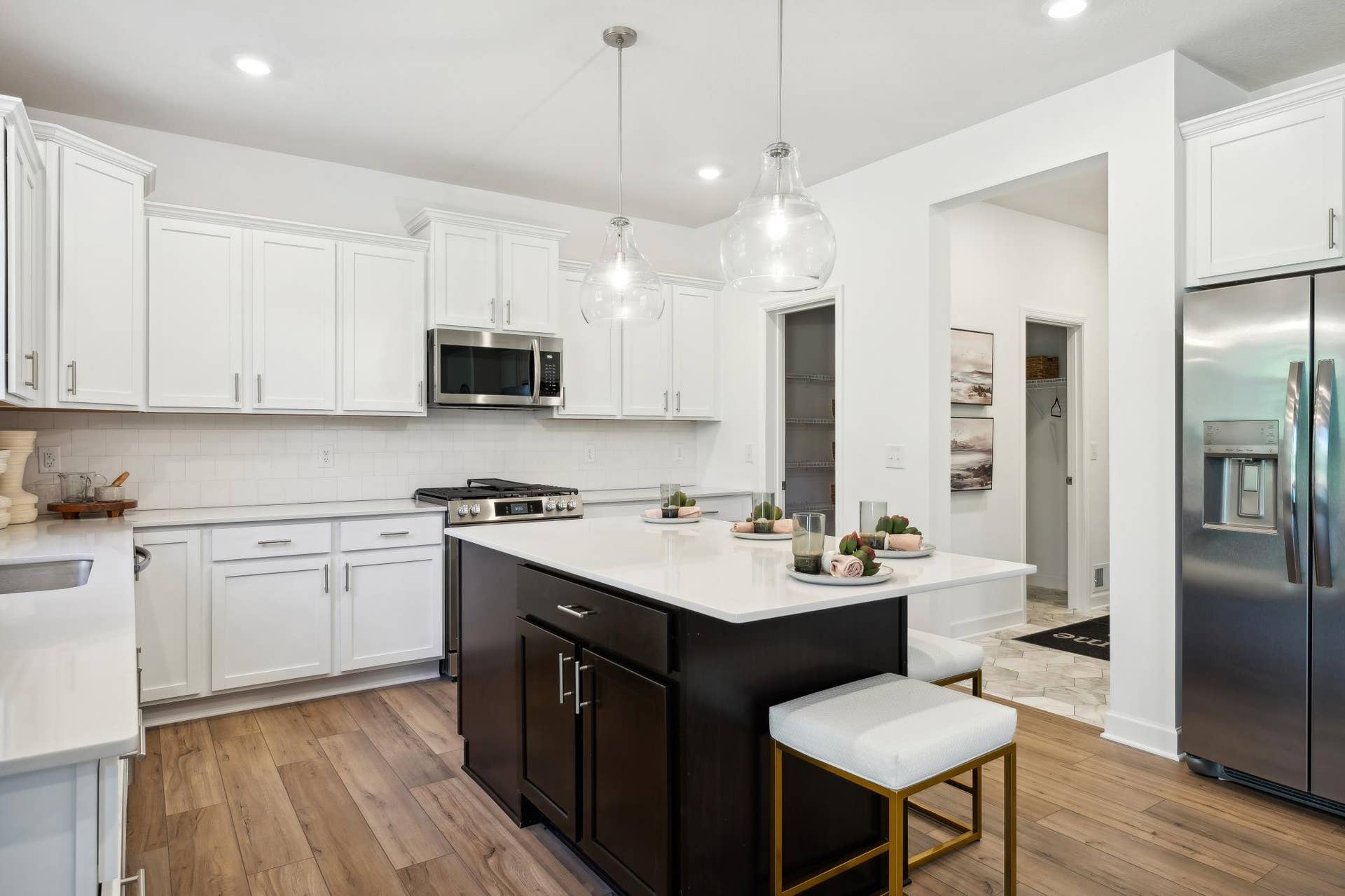 4024 Heath Avenue N, Oakdale, MN 55128 MIN_Discovery_Willowbrooke_PIC_Lewis_Kitchen_2of5_F1.jpg