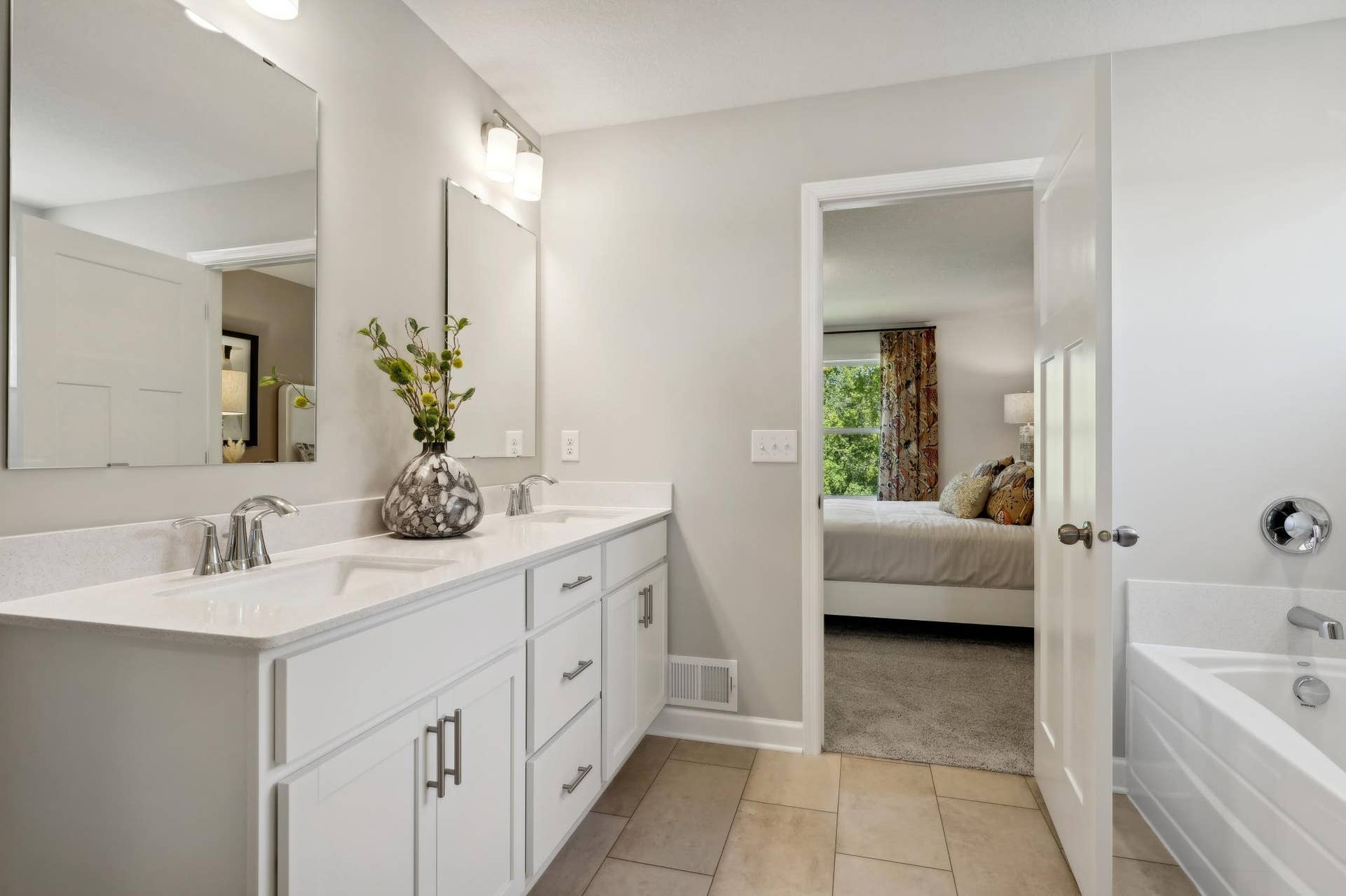 4024 Heath Avenue N, Oakdale, MN 55128 MIN_Discovery_Willowbrooke_PIC_Lewis_OwnerBath_3of3_F2.jpg
