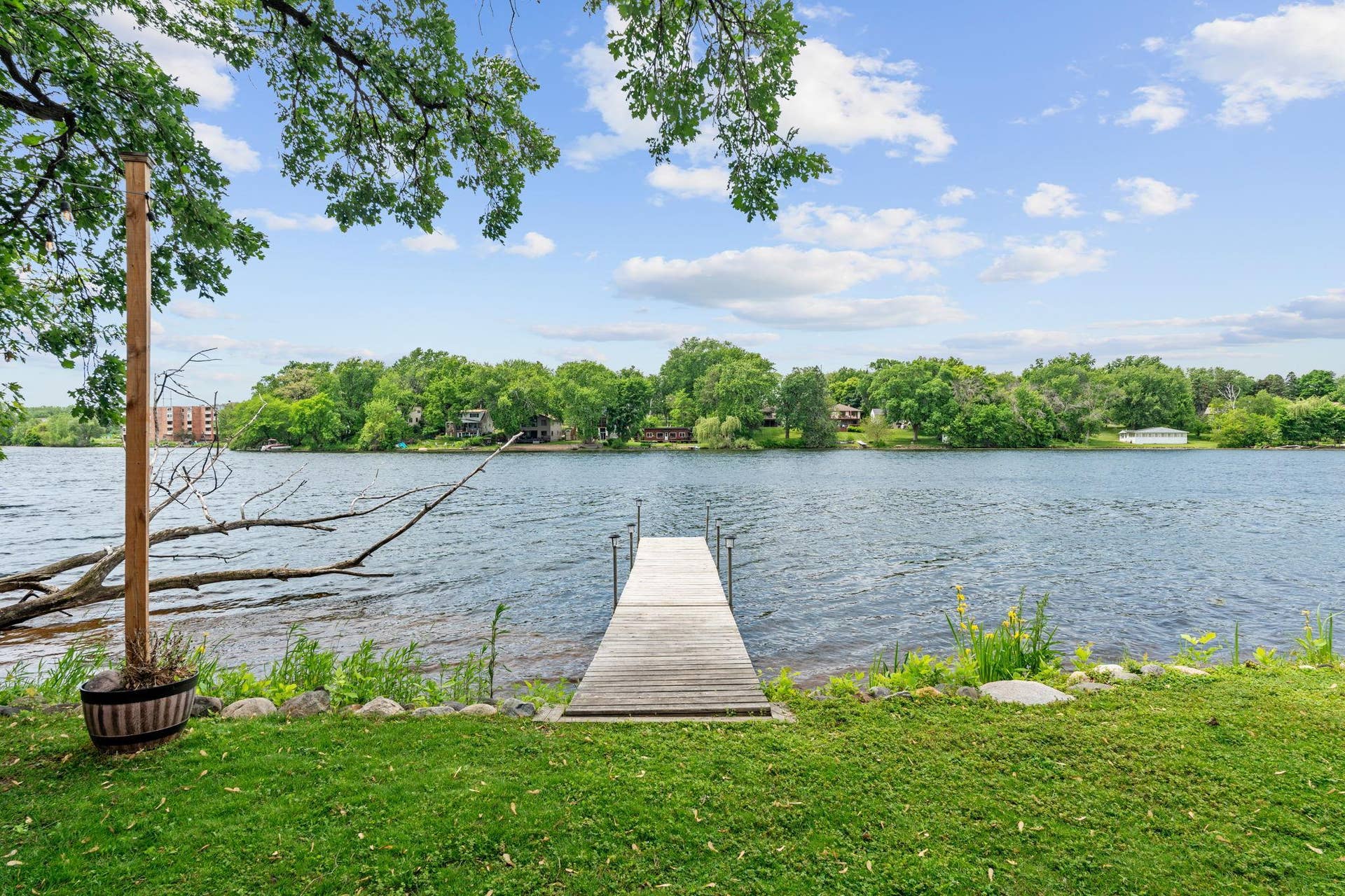 428 Glenbrook Avenue N, Oakdale, MN 55128 6-web-or-mls-428 Glenbrook Ave N-6.jpg