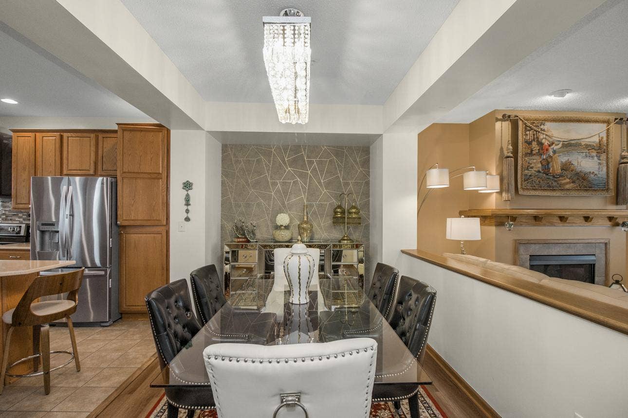 1691 Village Trail E, #7, Maplewood, MN 55109 1691 Village Trail E, #7, Maplewood, MN 55109