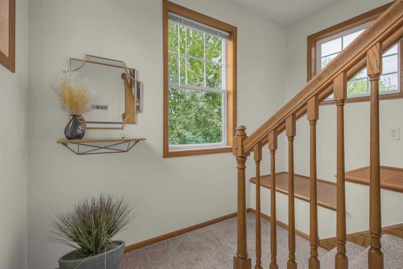 1691 Village Trail E, #7, Maplewood, MN 55109 1691 Village Trail E, #7, Maplewood, MN 55109