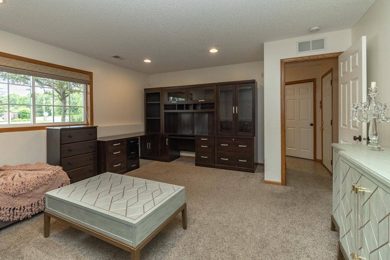 1691 Village Trail E, #7, Maplewood, MN 55109 1691 Village Trail E, #7, Maplewood, MN 55109
