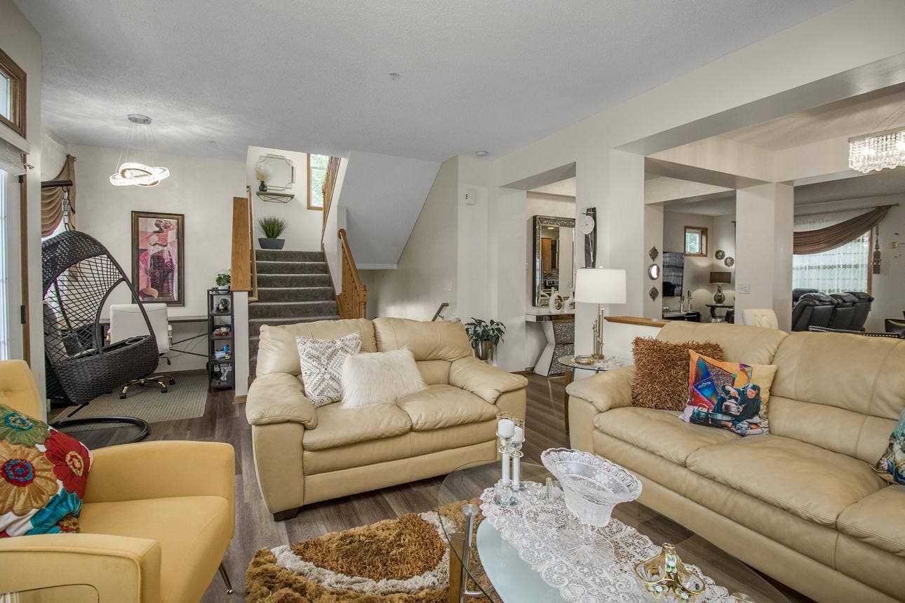 1691 Village Trail E, #7, Maplewood, MN 55109 1691 Village Trail E, #7, Maplewood, MN 55109