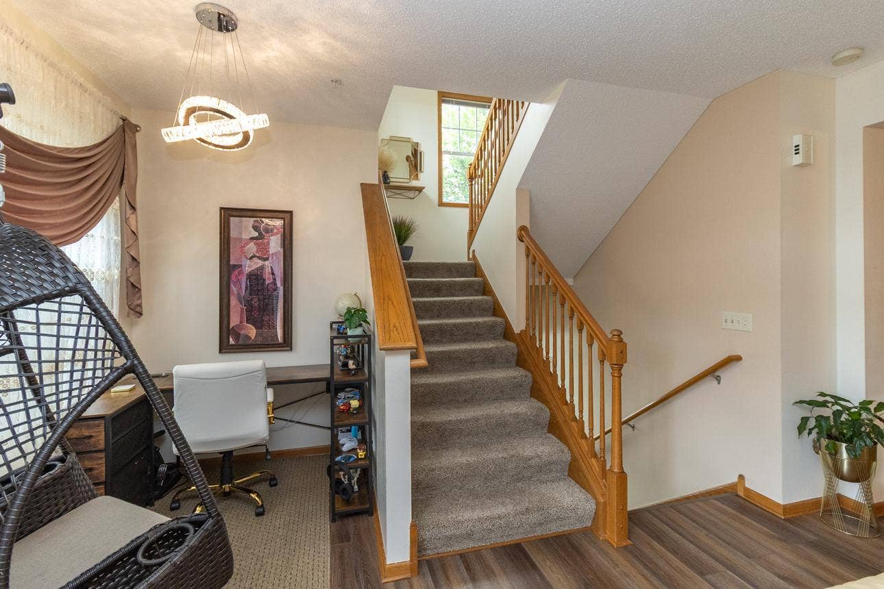 1691 Village Trail E, #7, Maplewood, MN 55109 1691 Village Trail E, #7, Maplewood, MN 55109