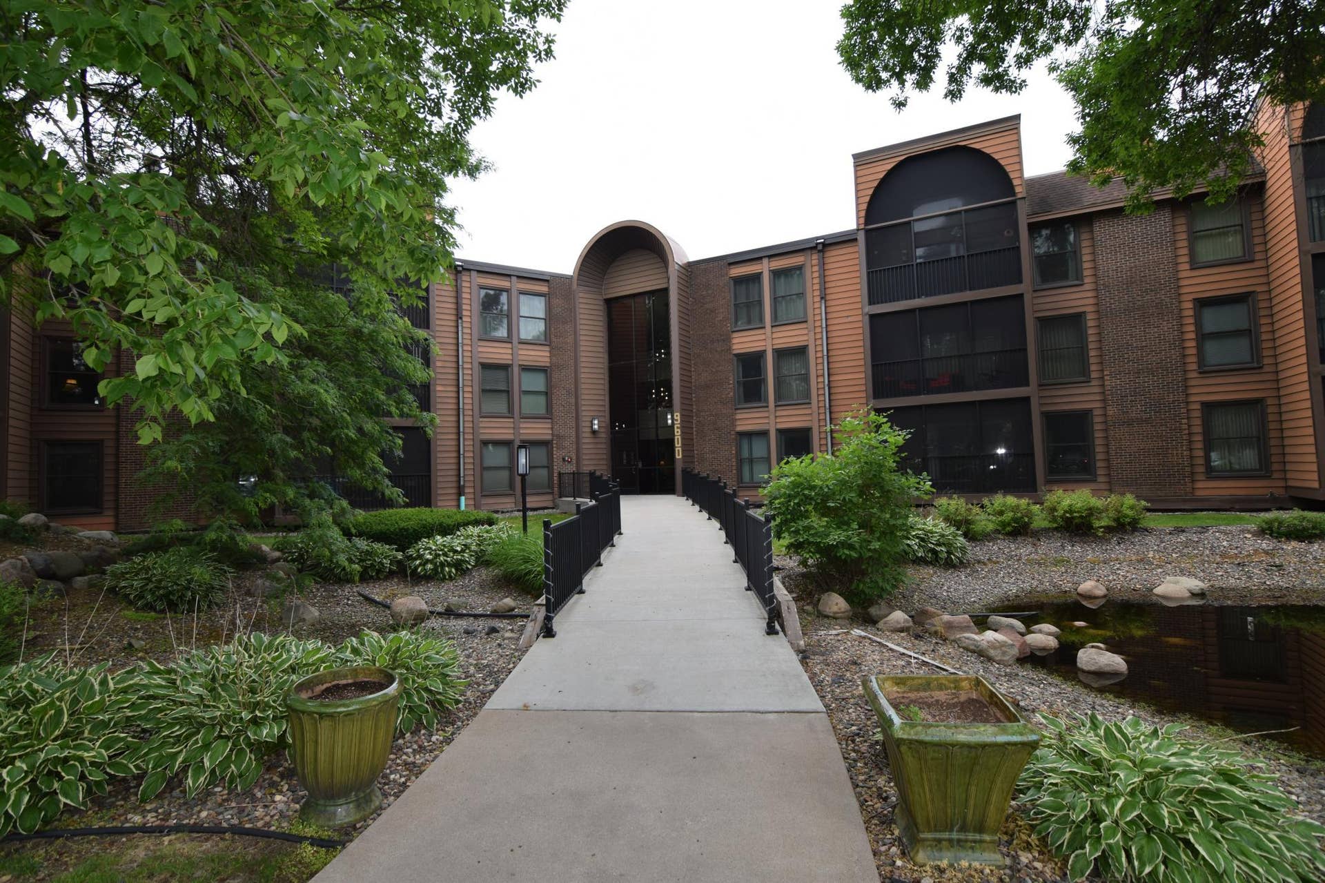 9600 Portland Avenue S, #205, Bloomington, MN 55420 DSC_0143.JPG
