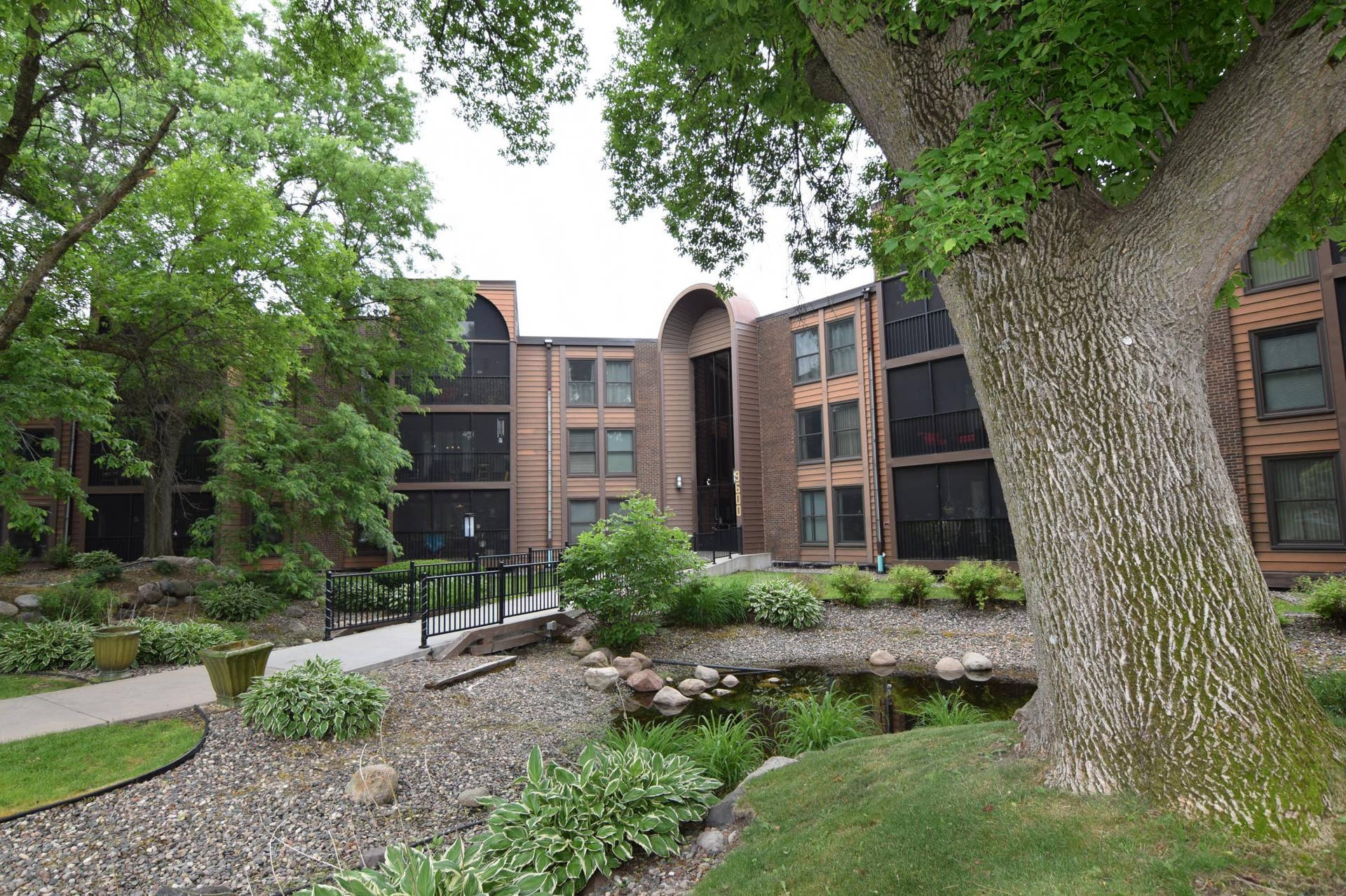 9600 Portland Avenue S, #205, Bloomington, MN 55420 DSC_0141.JPG