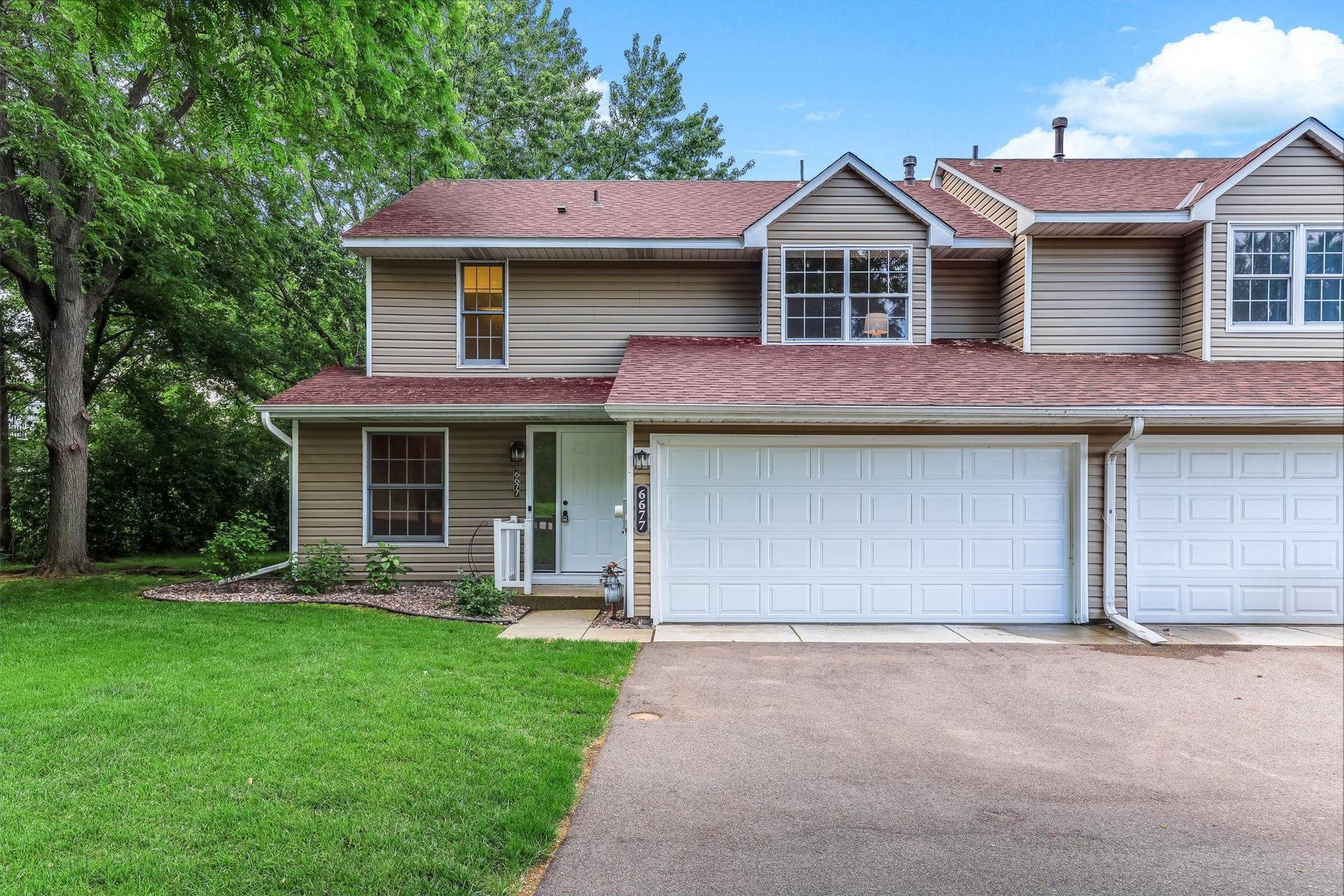 6677 Stillwater Boulevard N, Oakdale, MN 55128 6677 Stillwater Boulevard N, Oakdale, MN 55128