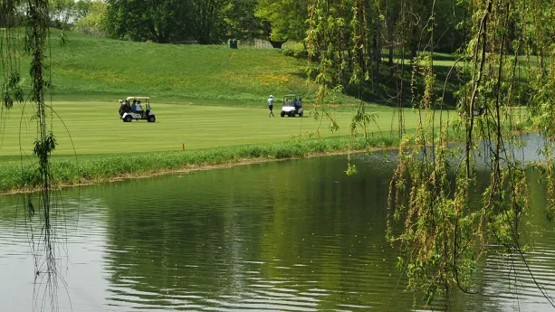 10948 Lower 37th St Court N, Lake Elmo, MN 55042 Golf Courses - North Star is located just minutes from some the best golf courses in the east metro.PNG