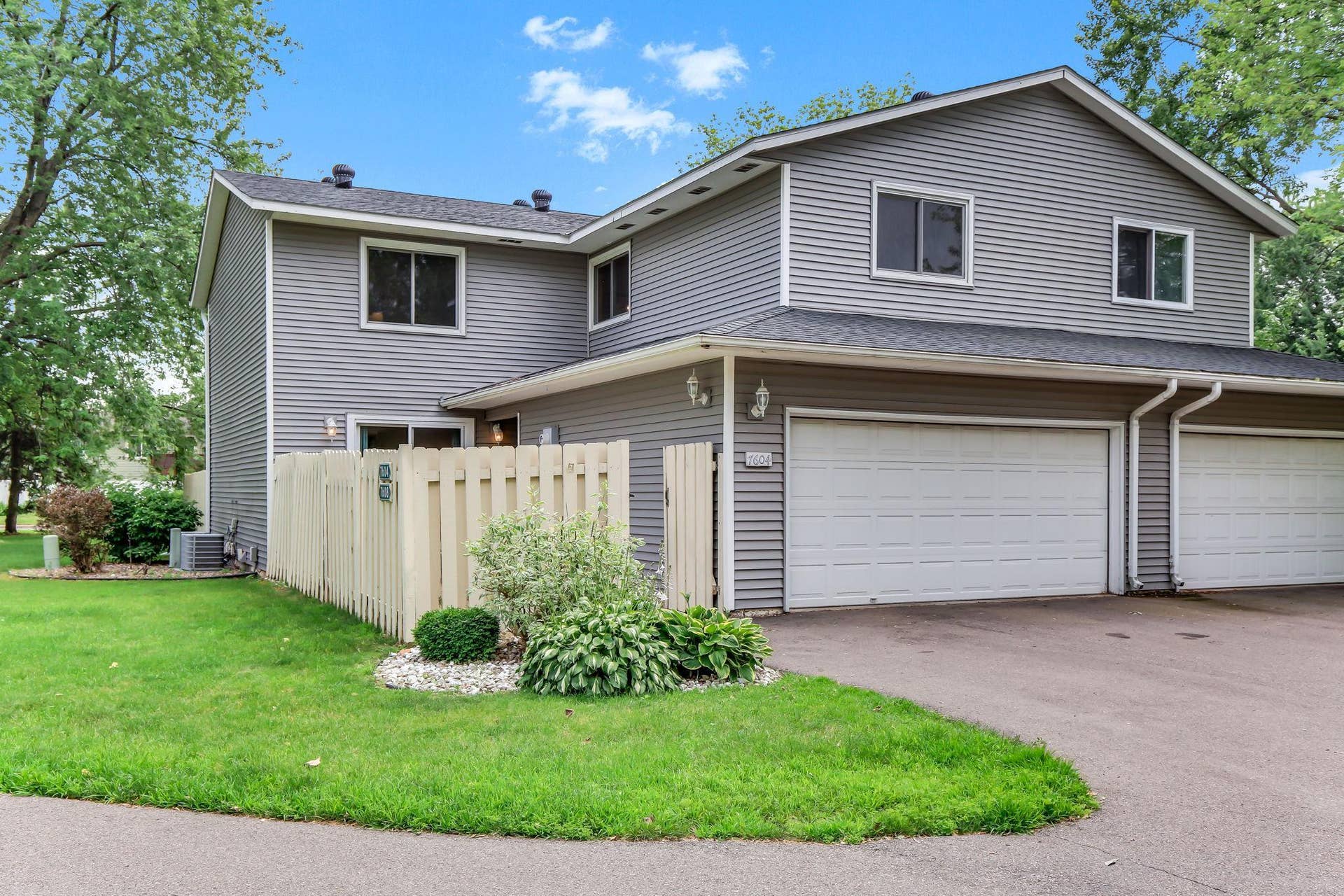 7604 Rimbley Road, Woodbury, MN 55125 7604 Rimbley Road, Woodbury, MN 55125
