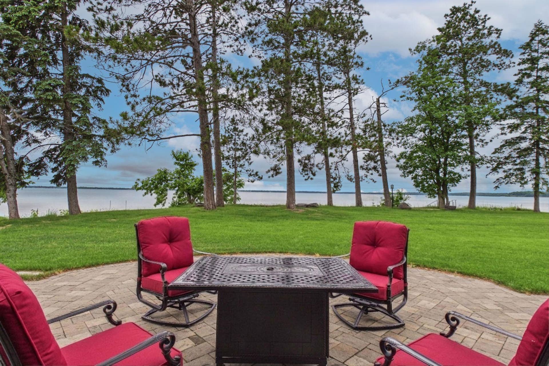 5625 Lavinia Road NE, Bemidji, MN 56601 Welcome to the Lake
