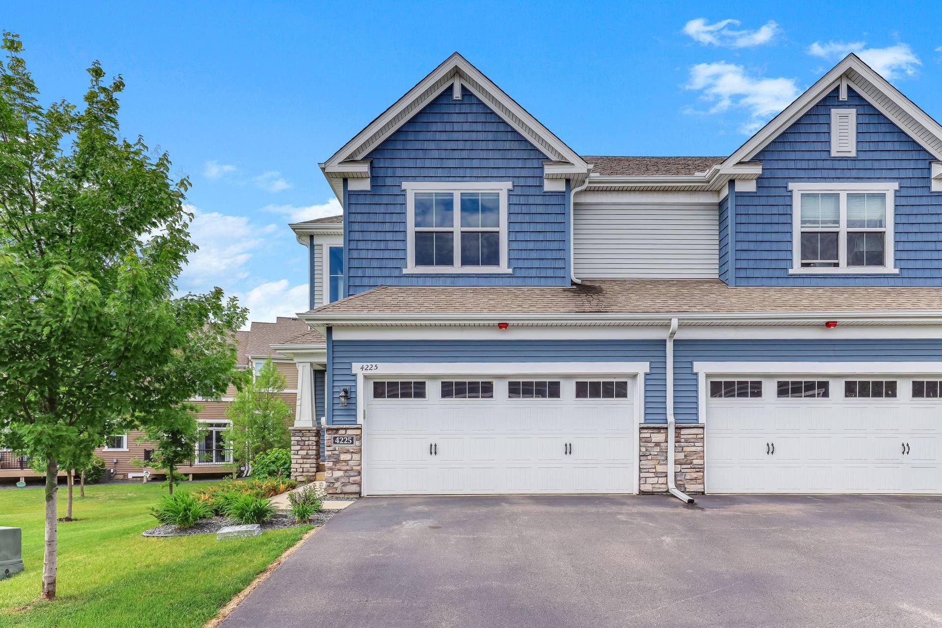 4225 Corn Silk Way, Woodbury, MN 55129 1-web-or-mls-4225-Corn-Silk-Way-01.jpg