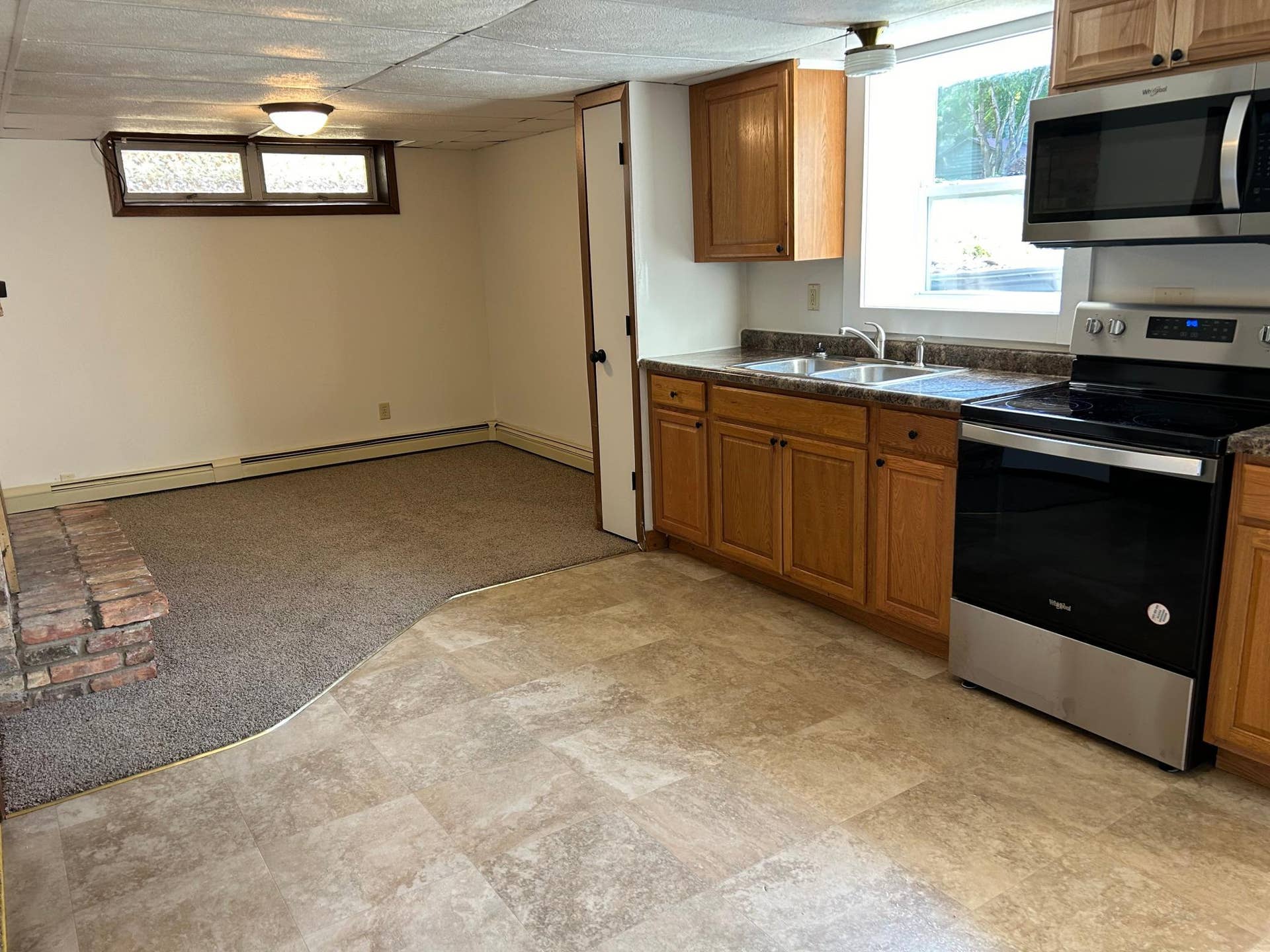 911 2nd Avenue S, Buffalo, MN 55313 Lower Kitchen/LVRM.jpg