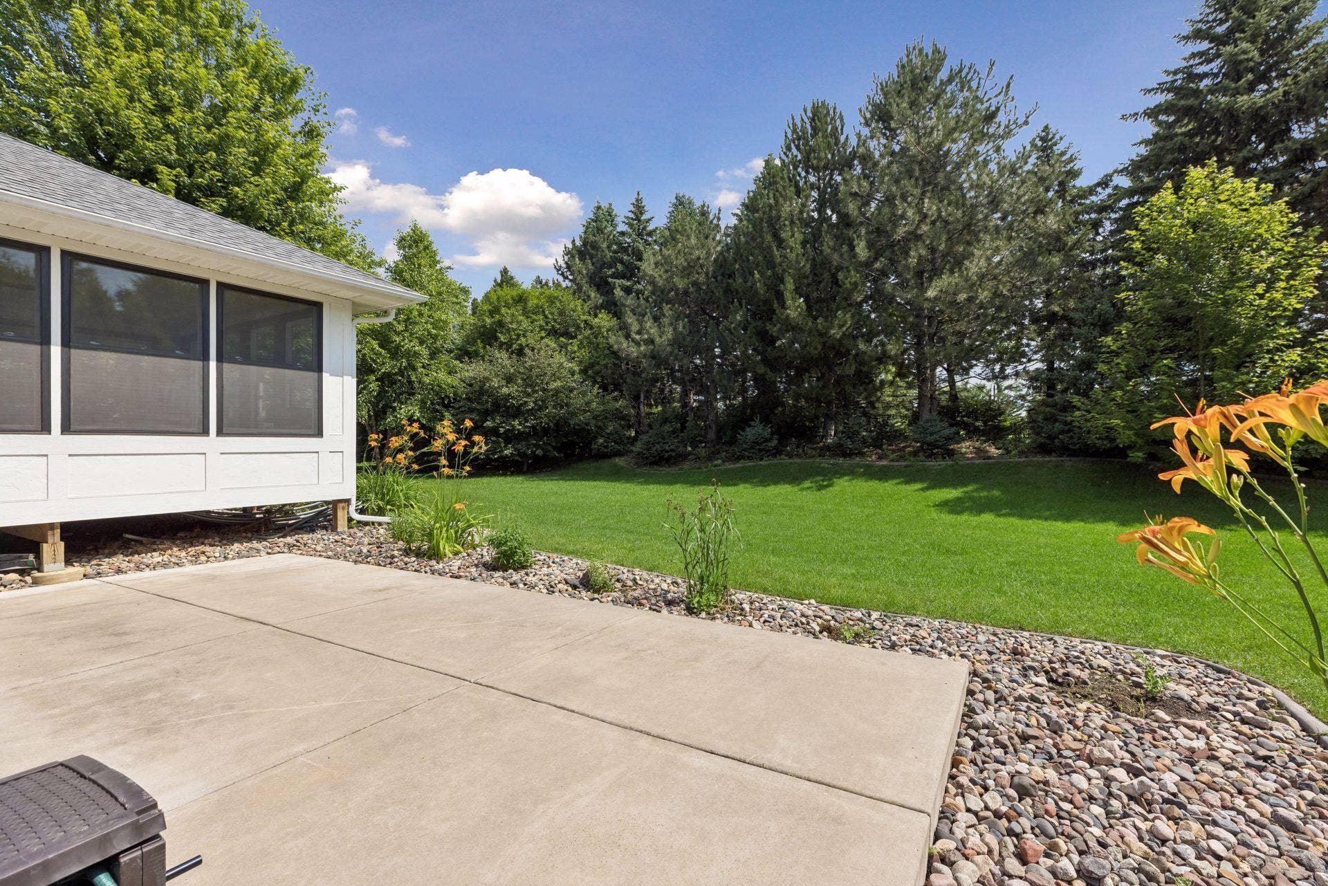 10964 Bentwater Lane, Woodbury, MN 55129 10964 Bent Water Lane - Spacecrafting - 0100.jpg