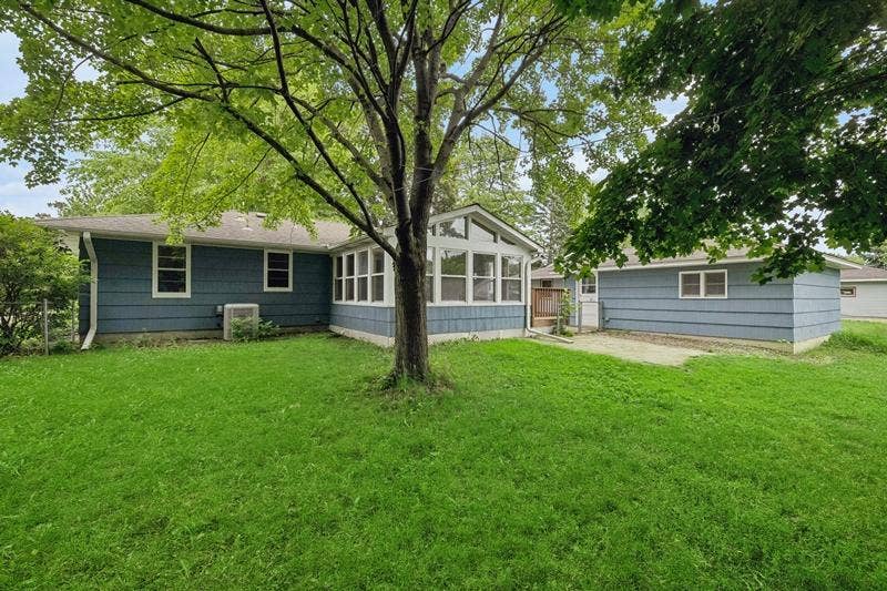 7520 Thomas Avenue S, Richfield, MN 55423 7520 Thomas Avenue South - Spacecrafting - 0033.jpg