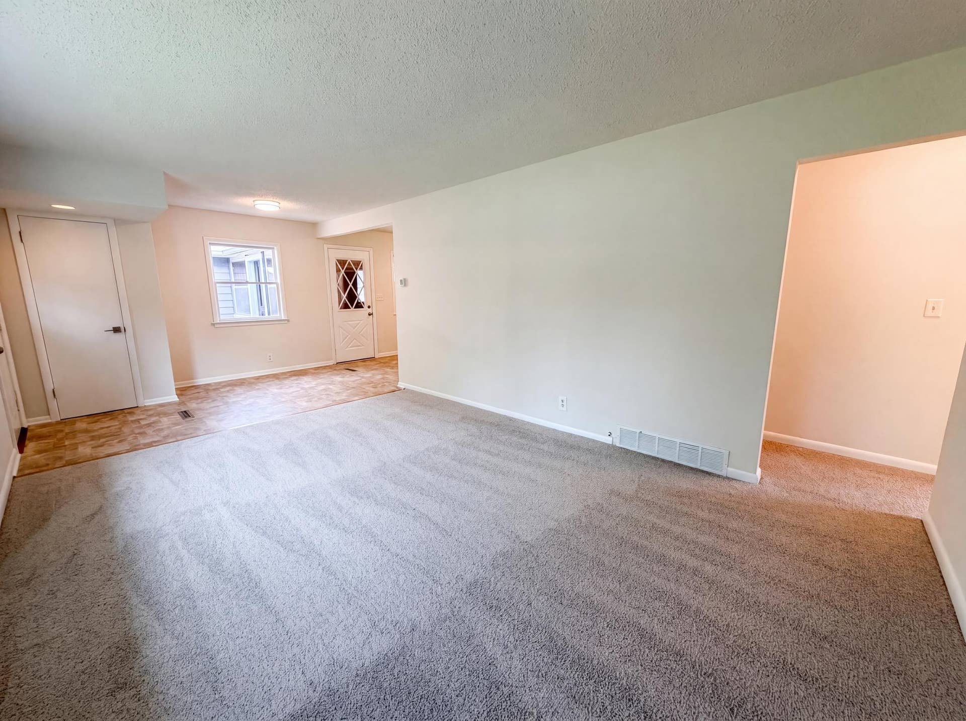 2128 Ronald Avenue, White Bear Lake, MN 55110 listing_6.jpg