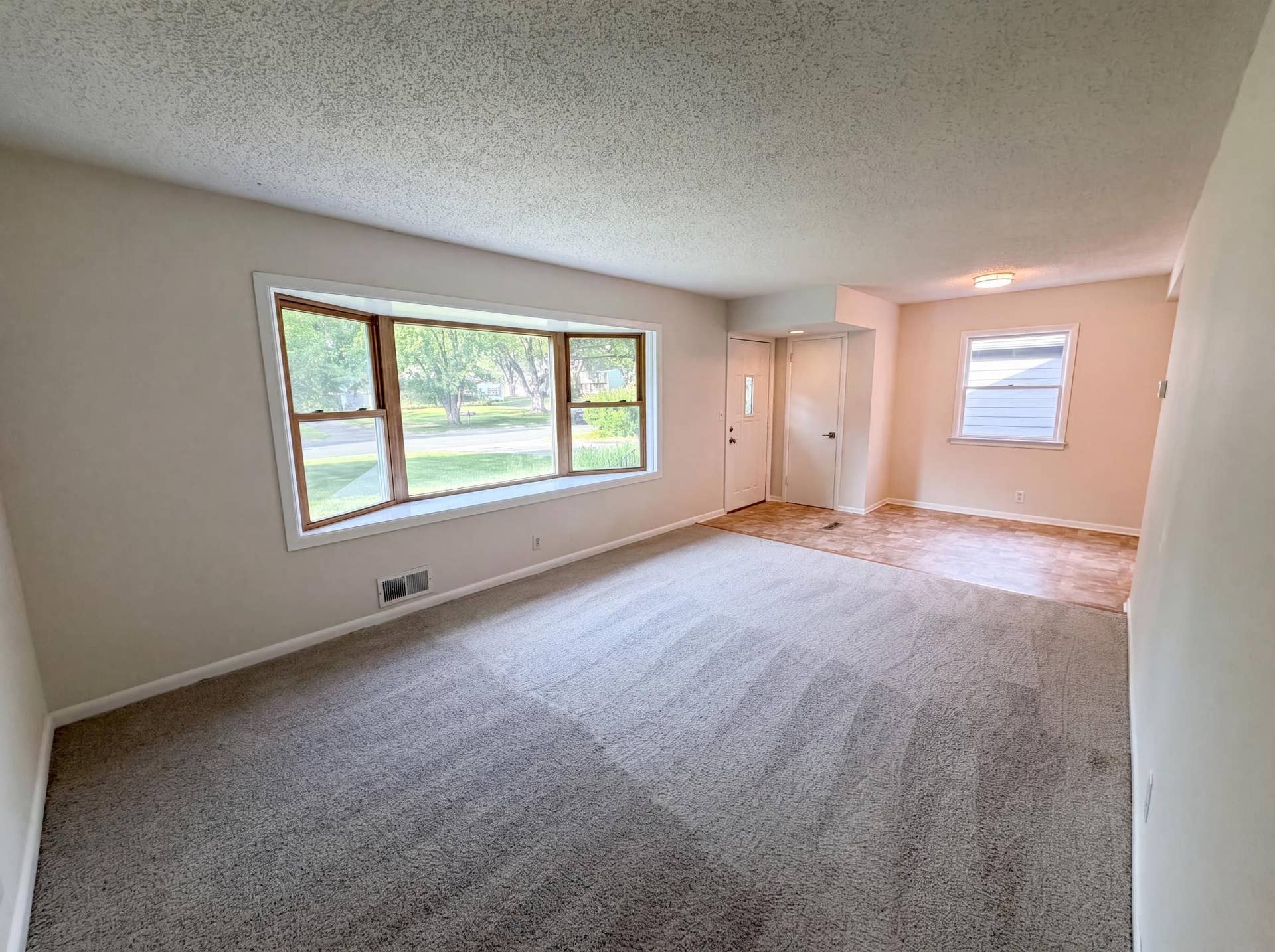 2128 Ronald Avenue, White Bear Lake, MN 55110 listing_7.jpg