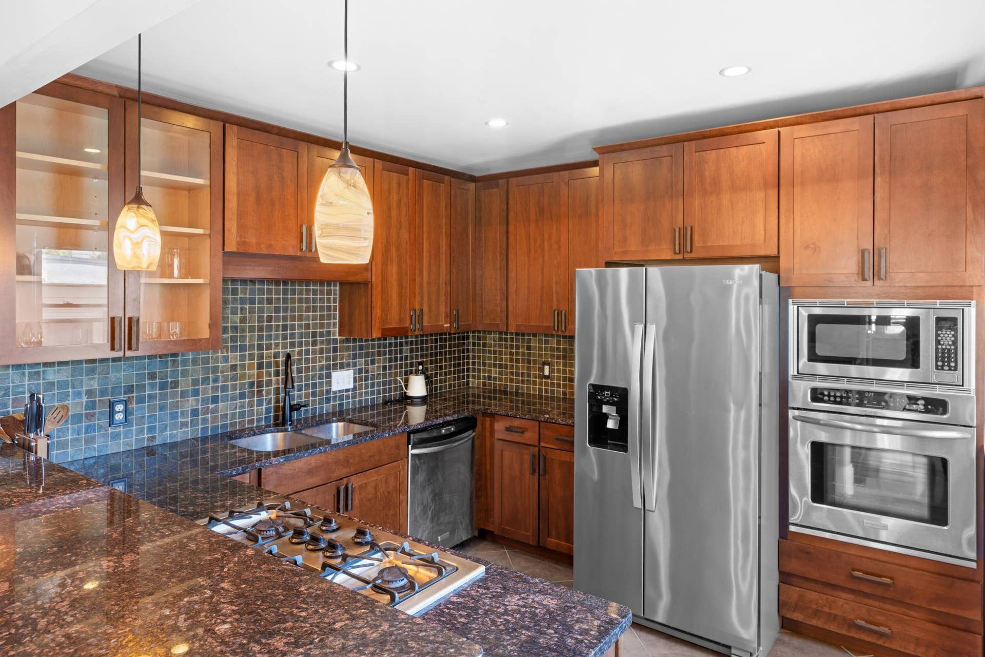 2011 Emerson Avenue S, #202, 46, Minneapolis, MN 55405 4T2A8479.jpg