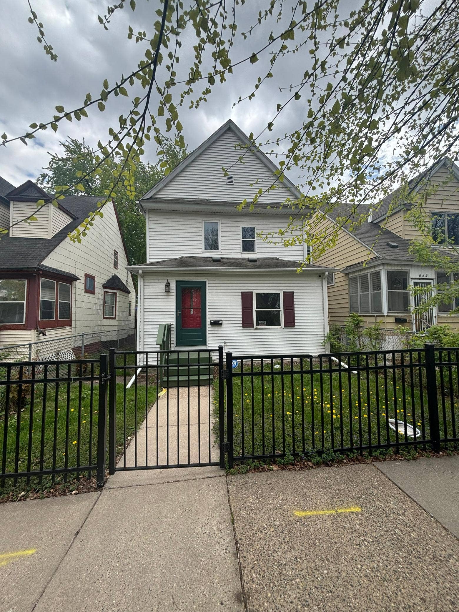 466 Edmund Avenue, 102, Saint Paul, MN 55103 Front of house