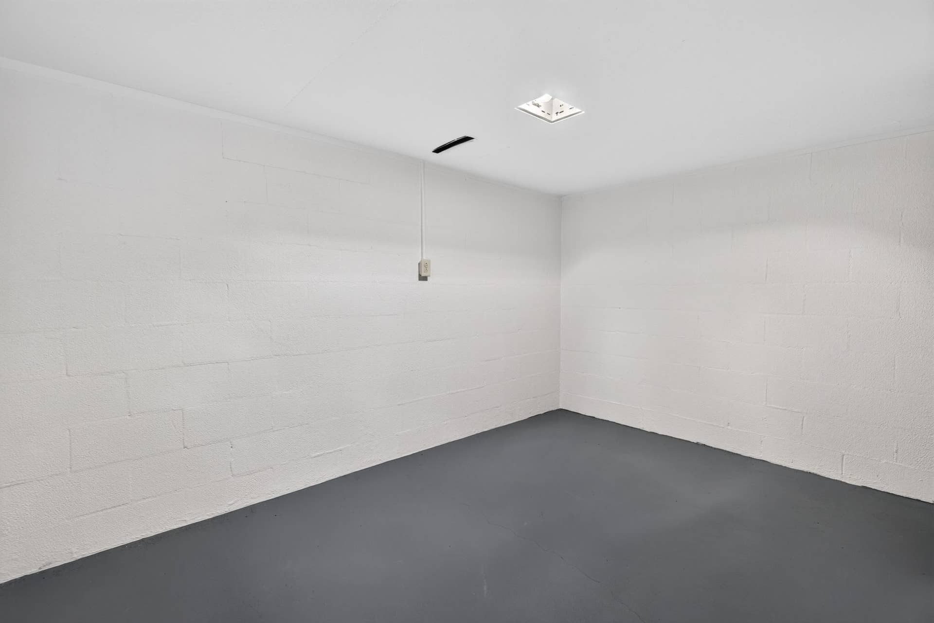 213 Roosevelt Road SW, Bemidji, MN 56601 DSC00068.jpg
