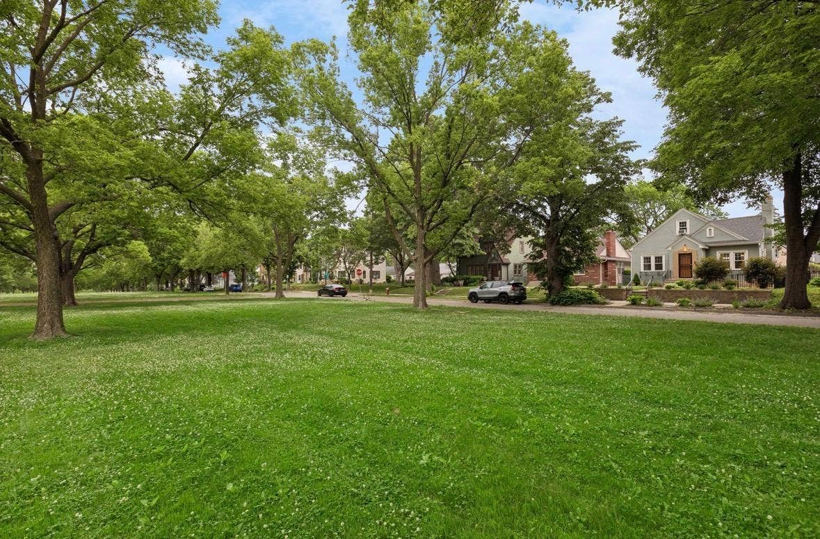 3350 Xerxes Avenue N, 12, Minneapolis, MN 55412 3350 Xerxes Avenue N, 12, Minneapolis, MN 55412