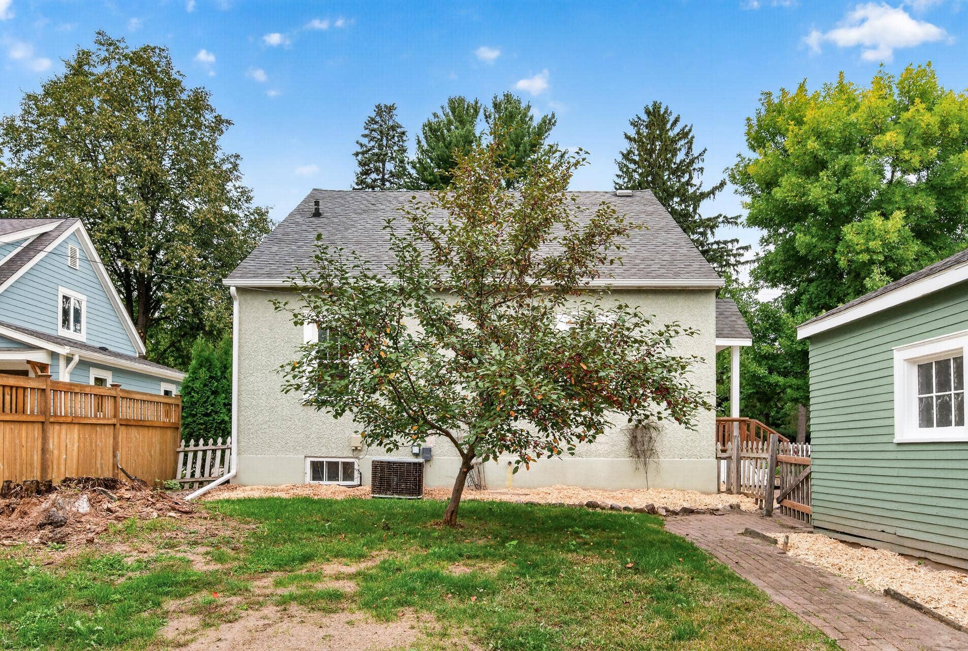 2304 6th Street, White Bear Lake, MN 55110 27_2304_6th27_mls.jpg