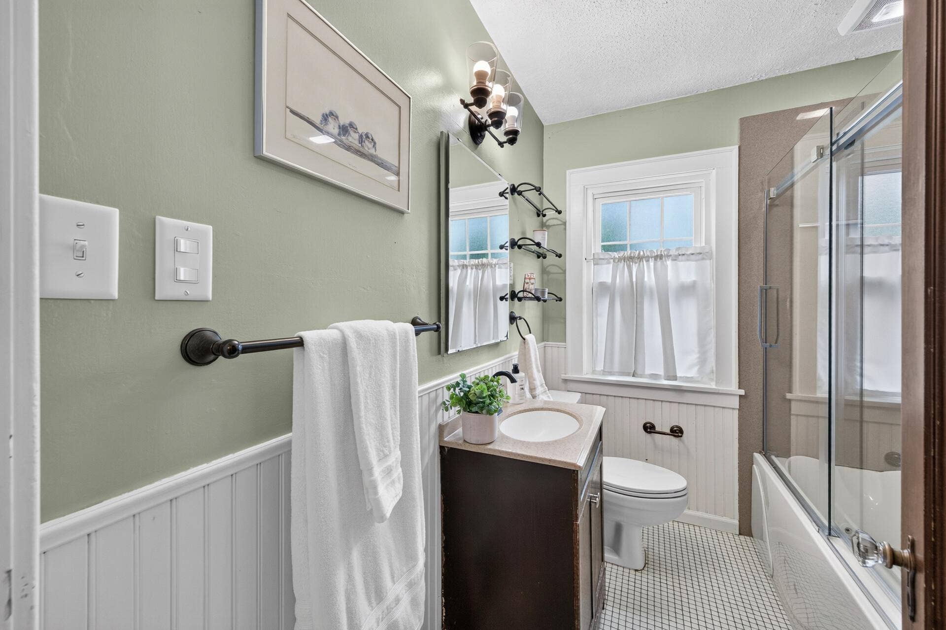2304 6th Street, White Bear Lake, MN 55110 Main level Bath