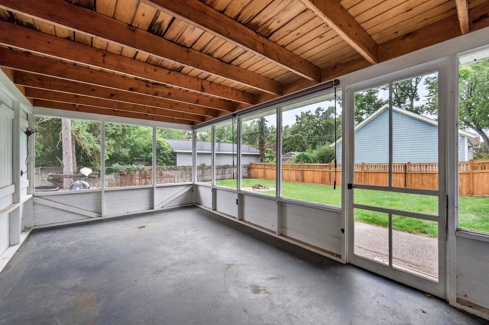 2304 6th Street, White Bear Lake, MN 55110 Screen Porch