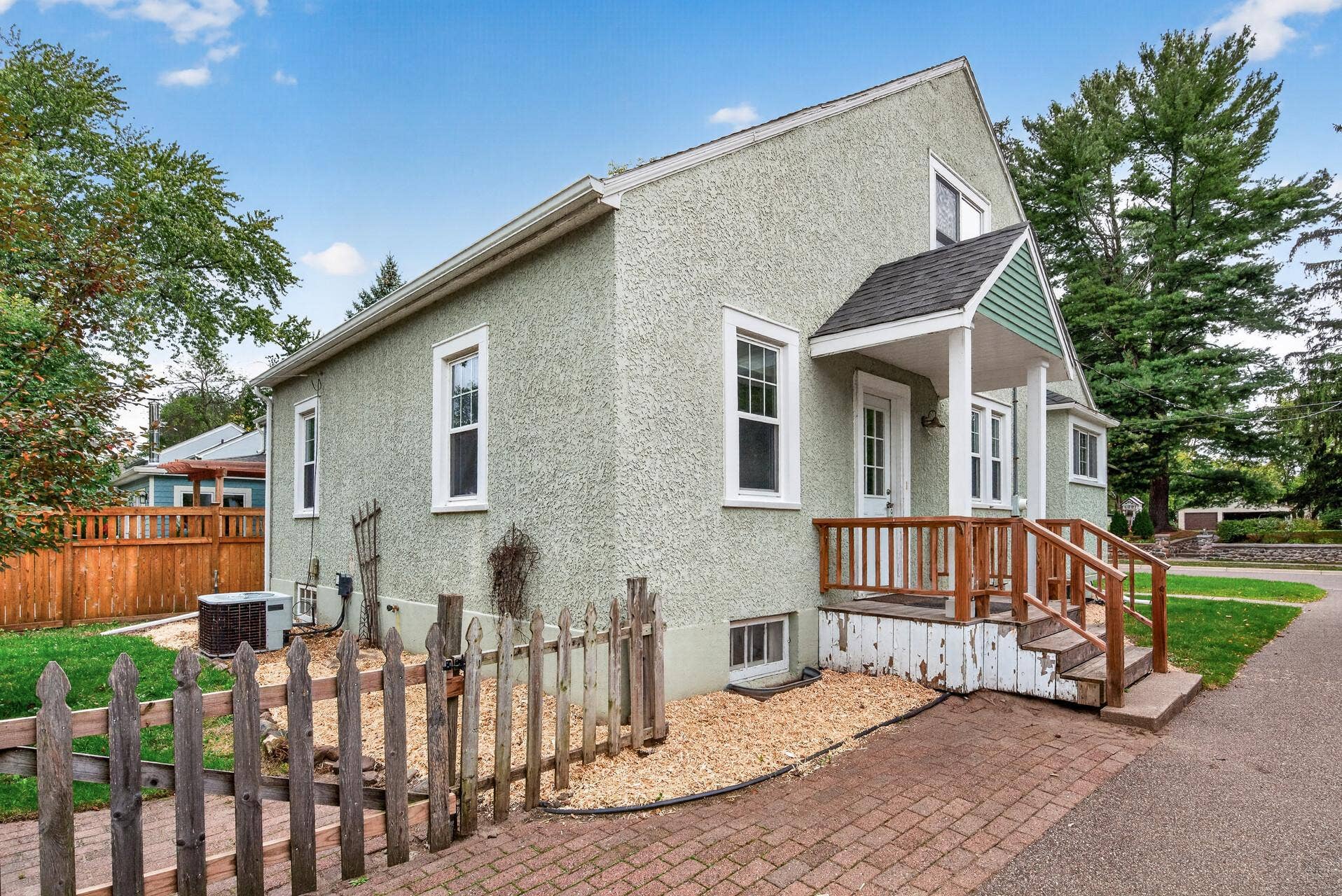2304 6th Street, White Bear Lake, MN 55110 26_2304_6th26_mls.jpg