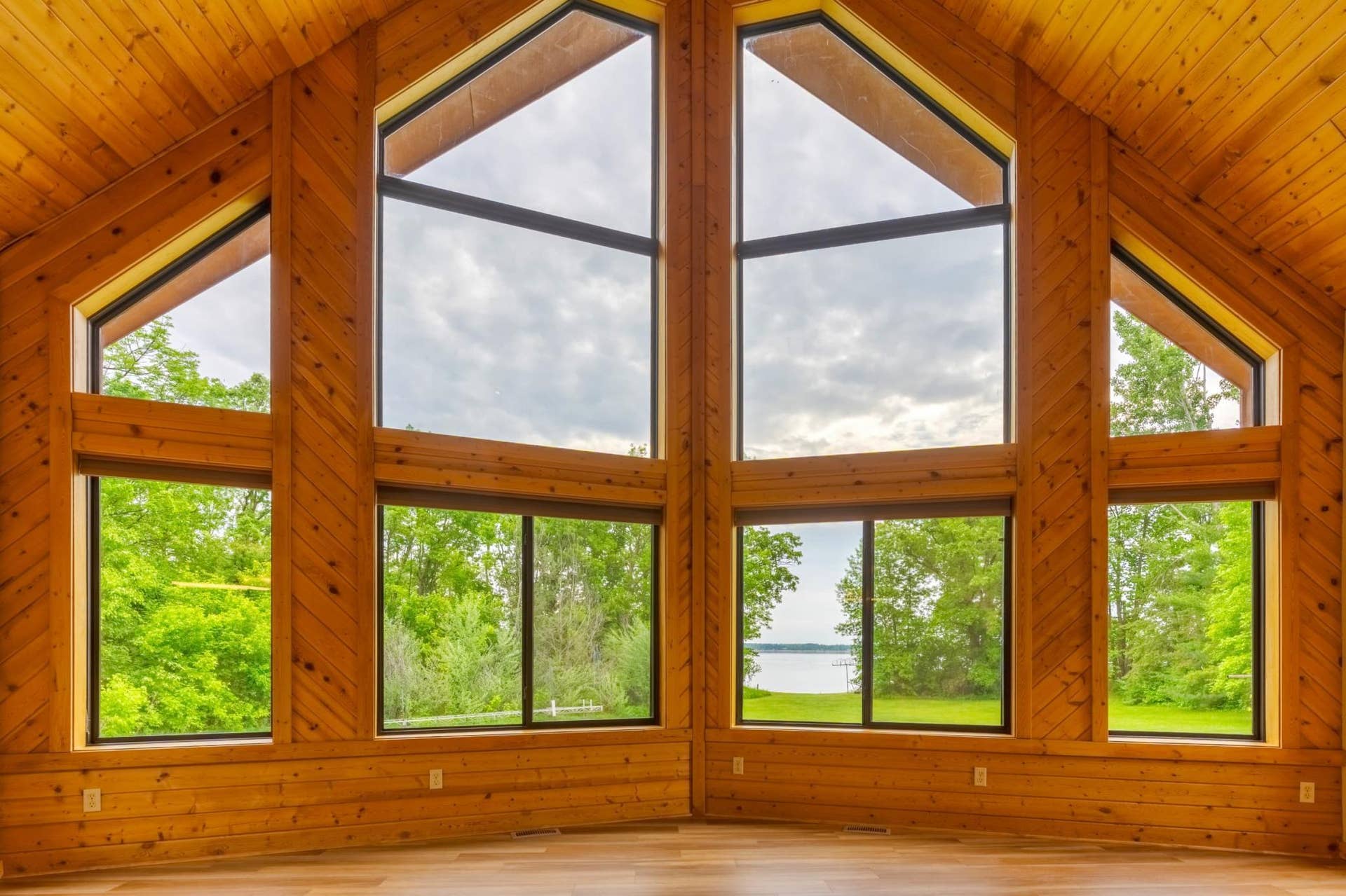 51892 Wildflower Drive, Bemidji, MN 56601 Lakeside Windows.jpeg