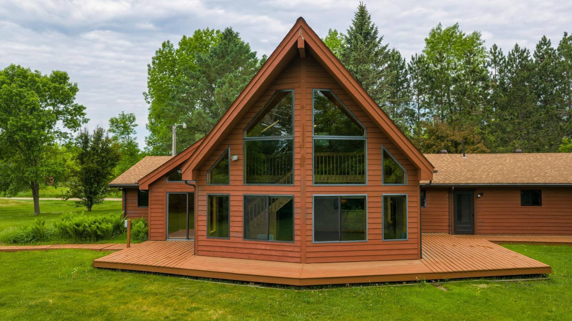 51892 Wildflower Drive, Bemidji, MN 56601 Lakeside Deck.jpeg