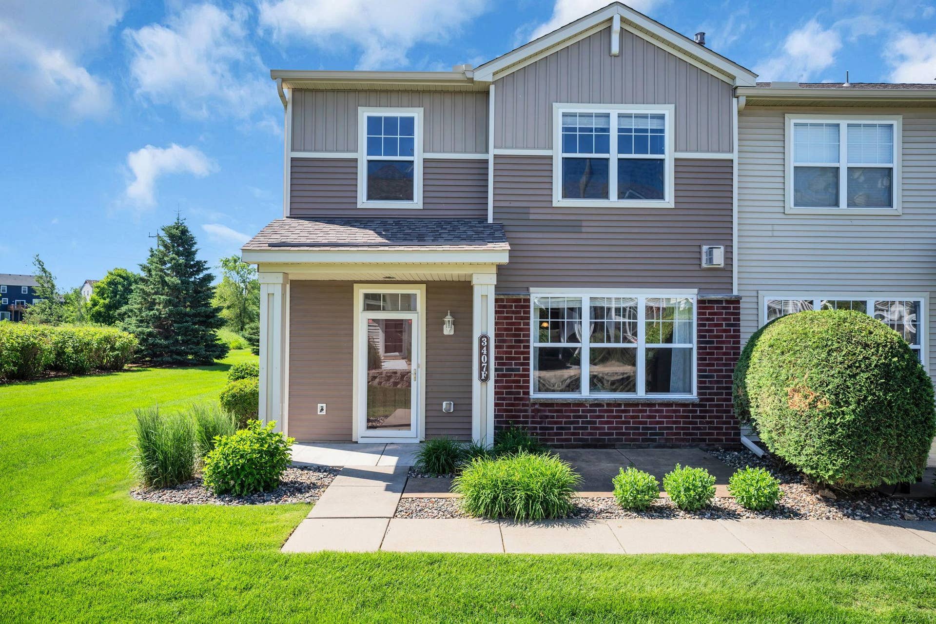 3407 Hazel Trail, #F, Woodbury, MN 55129 IMG_3226.jpg