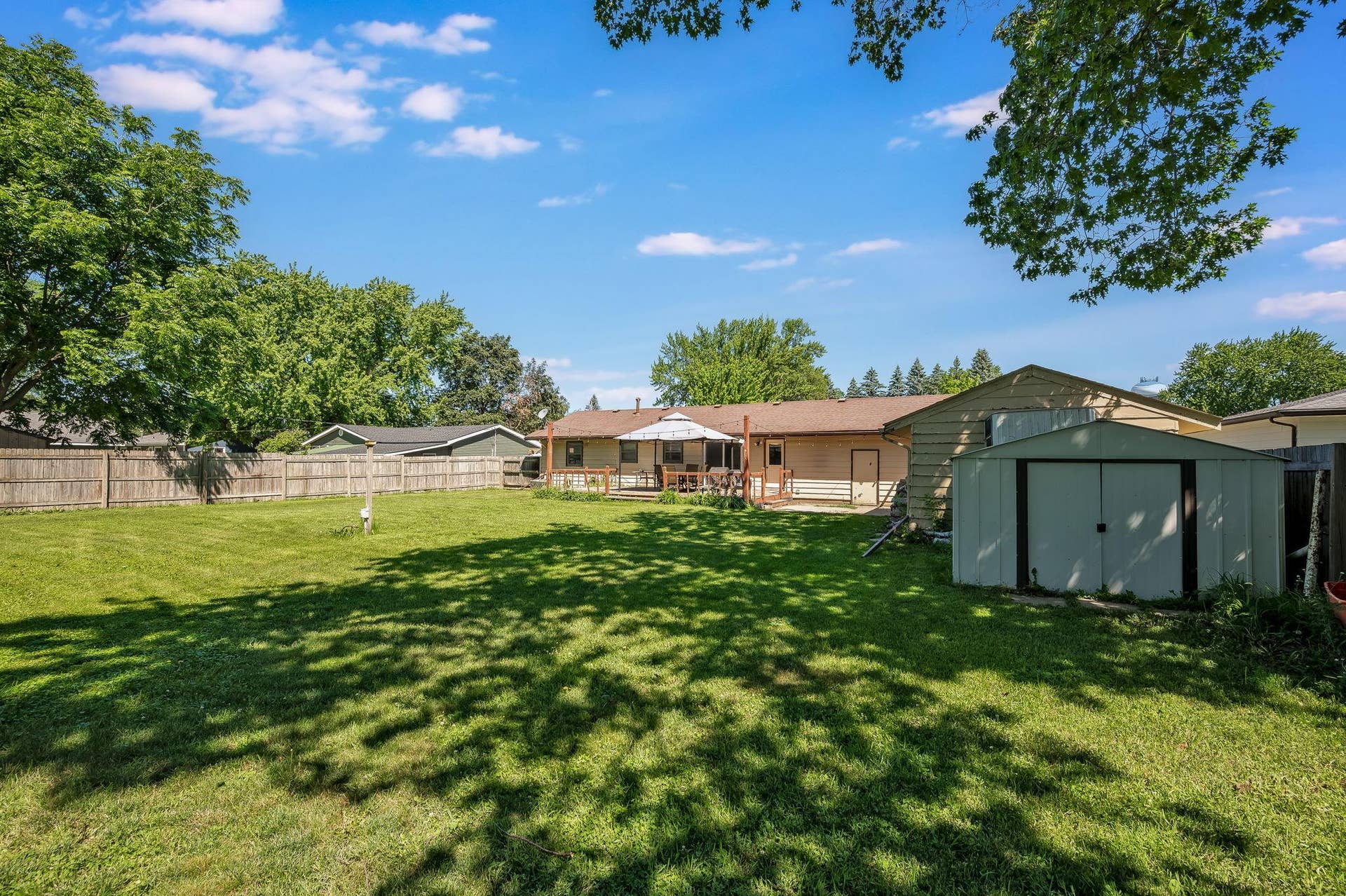305 Maywood Avenue, Eagle Lake, MN 56024 305 Maywood Ave Eagle Lake-9.jpg