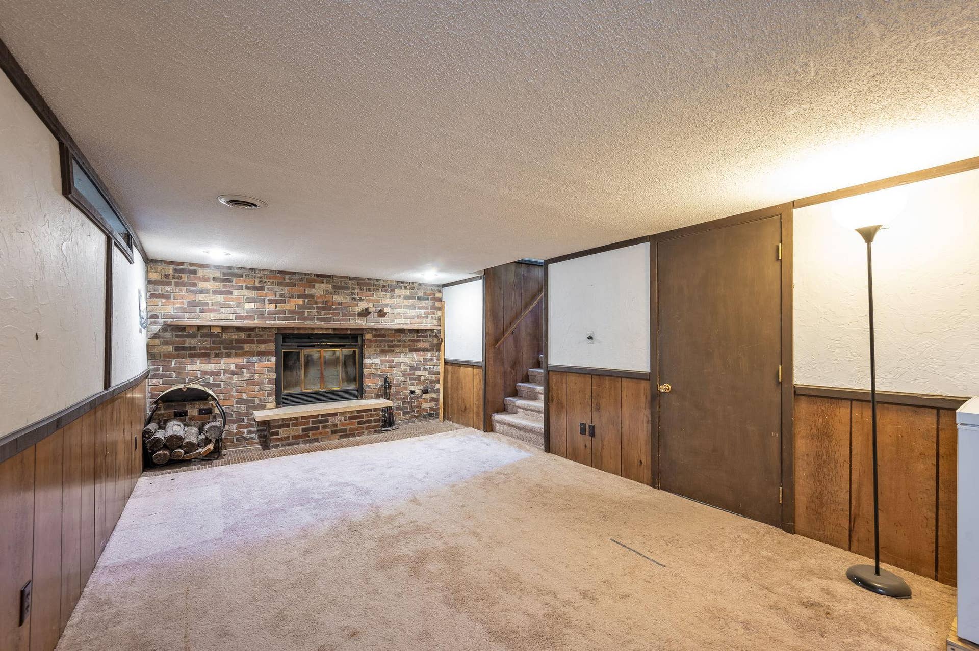 305 Maywood Avenue, Eagle Lake, MN 56024 305 Maywood Ave Eagle Lake-28.jpg