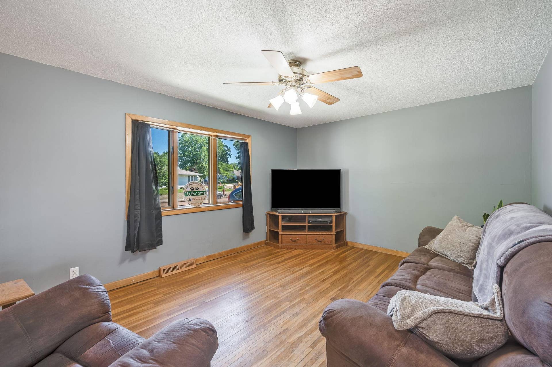 305 Maywood Avenue, Eagle Lake, MN 56024 305 Maywood Ave Eagle Lake-13.jpg