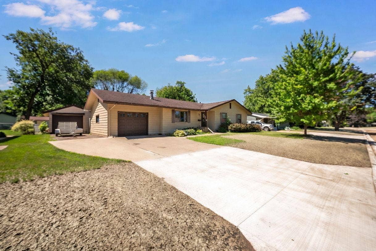 305 Maywood Avenue, Eagle Lake, MN 56024 305 Maywood Ave Eagle Lake-2.jpg