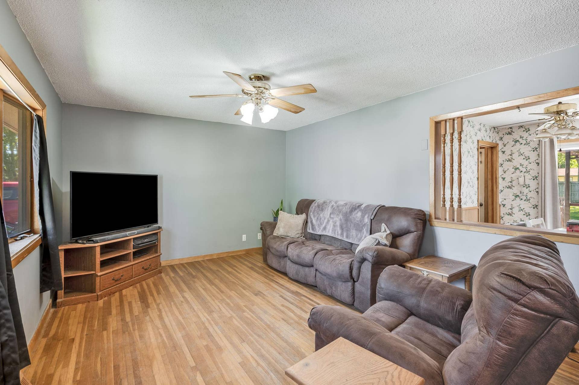 305 Maywood Avenue, Eagle Lake, MN 56024 305 Maywood Ave Eagle Lake-11.jpg
