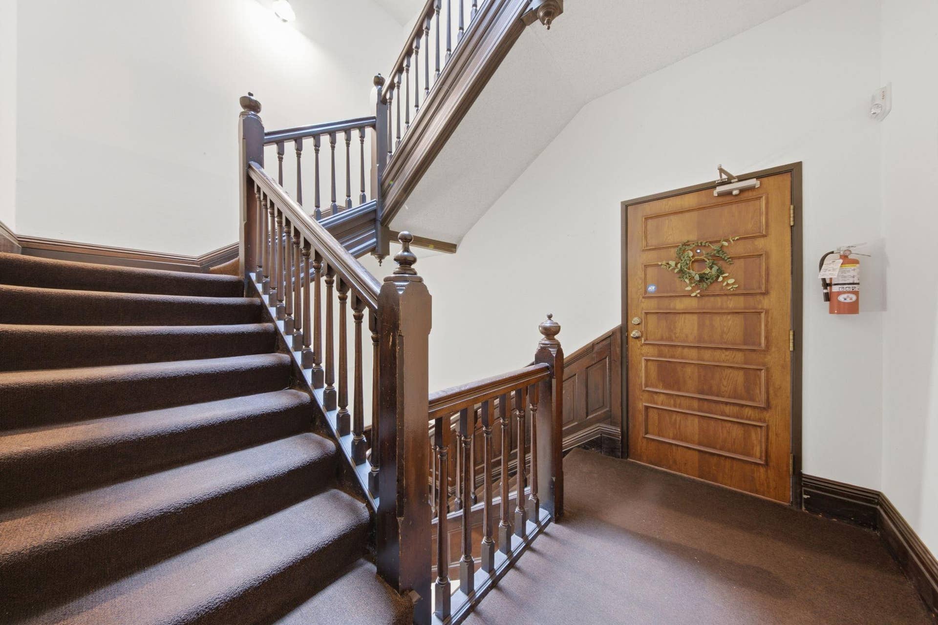 168 College Avenue W, #2, 91, Saint Paul, MN 55102 7-web-or-mls-21-print-IMG_0107.jpg