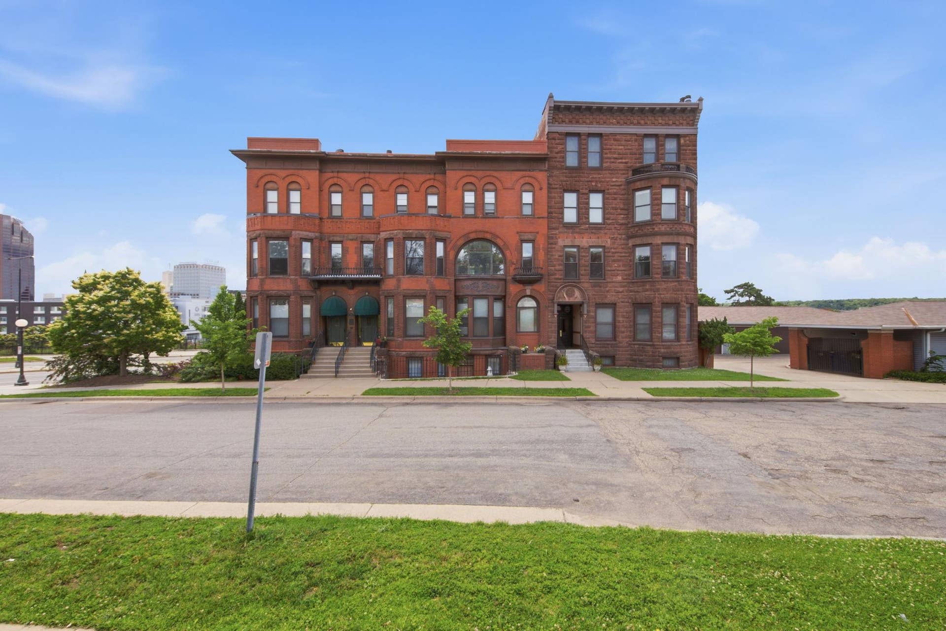 168 College Avenue W, #2, 91, Saint Paul, MN 55102 1-web-or-mls-26-print-IMG_0132.jpg