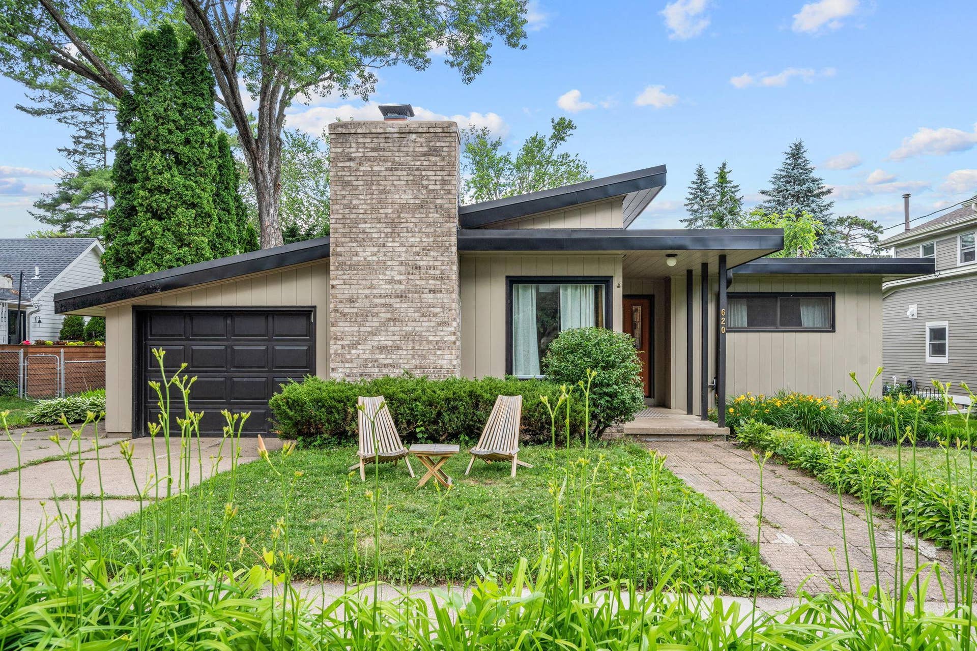 620 Oak Street W, Stillwater, MN 55082 1-web-or-mls-620 Oak St-1.jpg