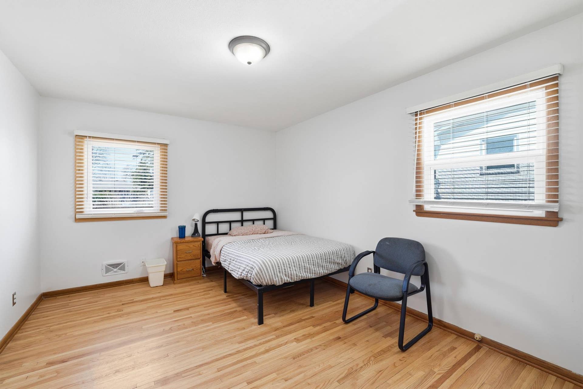 6925 Halifax Avenue N, Brooklyn Center, MN 55429 Bedroom 3 on Main Level.jpg