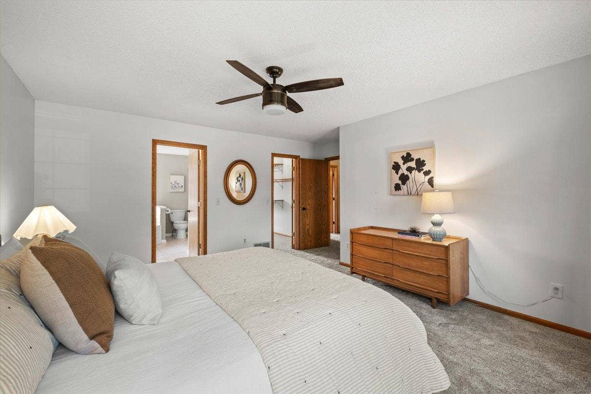 794 Interlachen Draw, Woodbury, MN 55125 794 Interlachen Draw, Woodbury, MN 55125