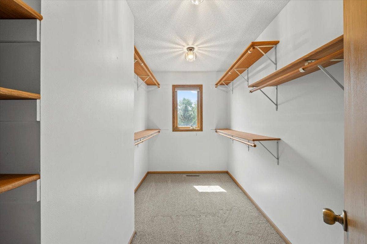 794 Interlachen Draw, Woodbury, MN 55125 794 Interlachen Draw, Woodbury, MN 55125