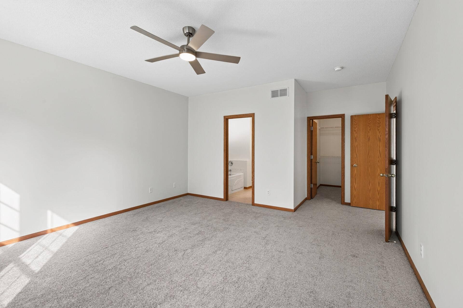 442 Meadowood Lane, Burnsville, MN 55337 50_442_Meadowood19 (1)_mls.jpg